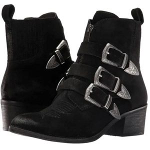 🍒 Dolce Vita Suede Western Bootie